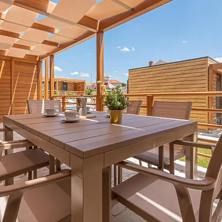 2 Bedroom Gorgeous In *