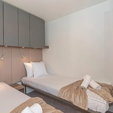 2 Bedroom Gorgeous In * ברודאריצה