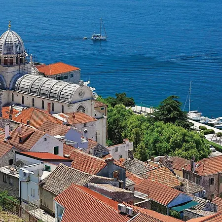 2 Bedroom Gorgeous In