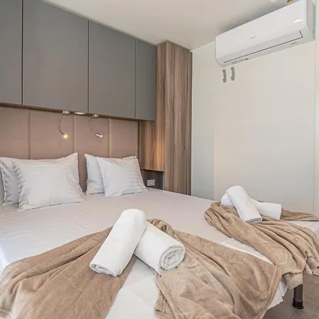 2 Bedroom Gorgeous In *