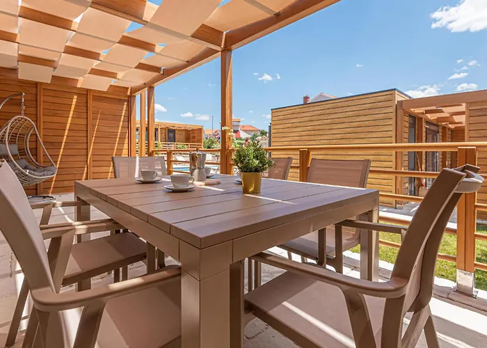 2 Bedroom Gorgeous In *