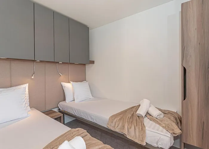 2 Bedroom Gorgeous In * ברודאריצה