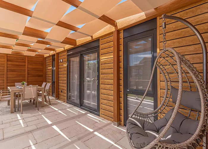 Hébergement de vacances 2 Bedroom Gorgeous In Brodarica (Sibenik-Knin)