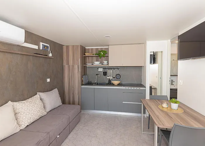 בית נופש 2 Bedroom Gorgeous In ברודאריצה